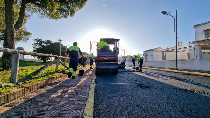 Asfaltado en Matalascañas.