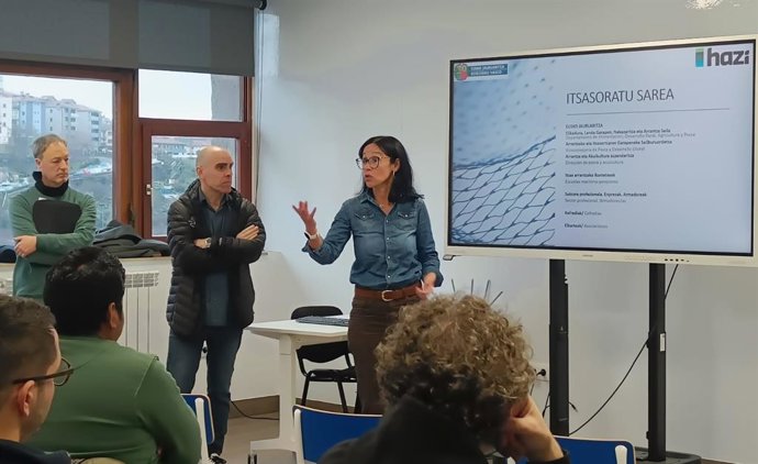 Presentación en Pasaia del programa Itsasoratu