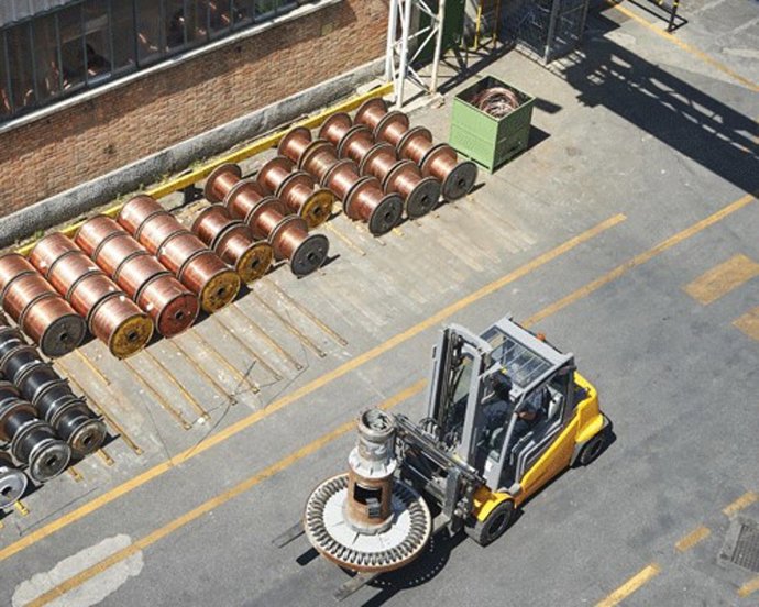 Archivo - Bobinas de cable de Prysmian