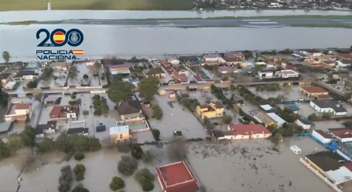 Inundación de las parcelas y el aeropuerto de Córdoba por el temporal con el tren de borrascas.