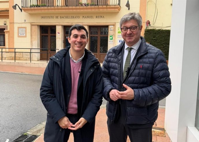 El parlamentario autonómico del PP por Córdoba José Carlos García y el alcalde de Puente Genil, Sergio Velasco.