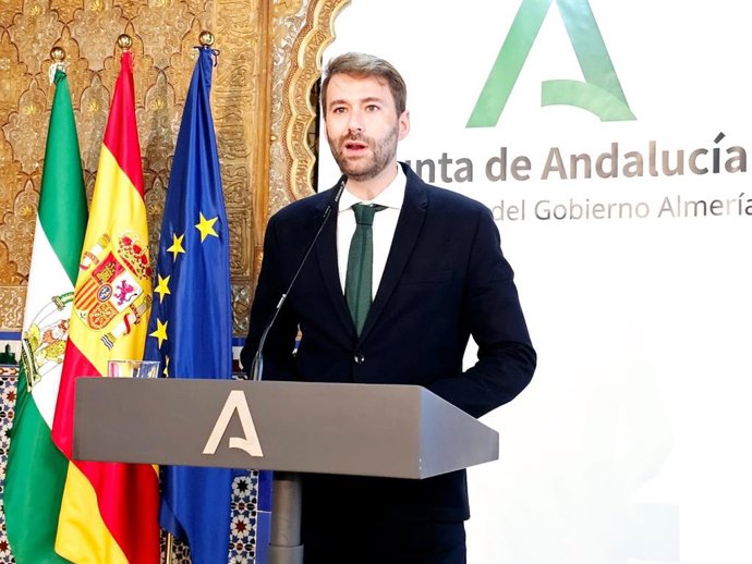 Archivo - El delegado territorial de Inclusión Social, Juventud, Familias e Igualdad de la Junta en Almería, Francisco González Bellido.