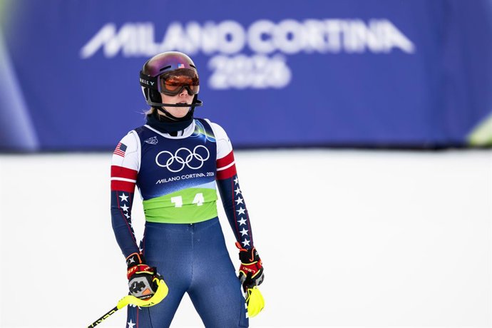 10 de fevereiro de 2026, Cortina, Itália: 260210 Mikaela Shiffrin, dos Estados Unidos, compete na prova feminina de esqui alpino combinado por equipes durante o quarto dia dos Jogos Olímpicos de Inverno de 2026, em 10 de fevereiro de 2026, em Cortina. Fot