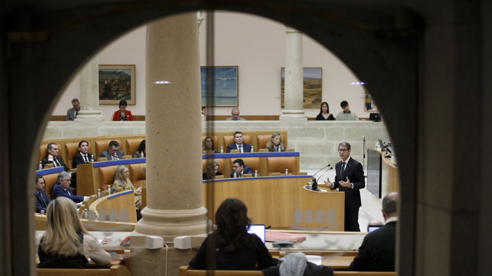 El presidente del Gobierno, Gonzalo Capellán, en el pleno del Parlamento