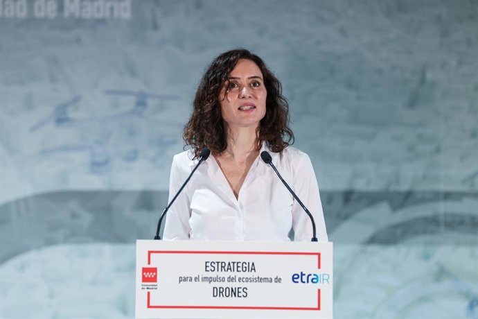 La presidenta de la Comunidad de Madrid, Isabel Díaz Ayuso, presenta la primera Estrategia de impulso del Ecosistema de Drones de la región, a 10 de febrero de 2026, en Madrid (España). La estrategia se presenta para apoyar a esta industria, con especial 