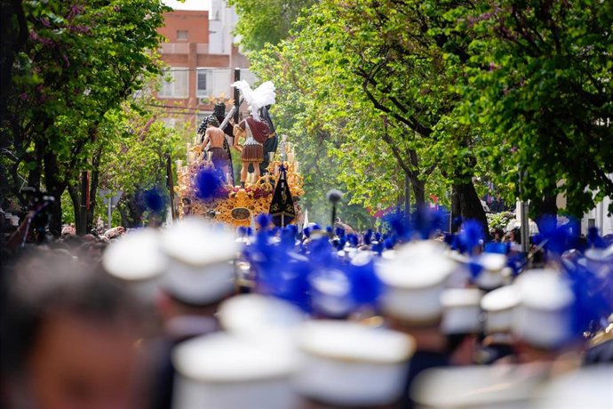 Archivo - Músicos de la banda de Nuestra Señora de la Encarnación de San Benito tras el paso de Jesús de la Victoria de la hermandad de la Paz.