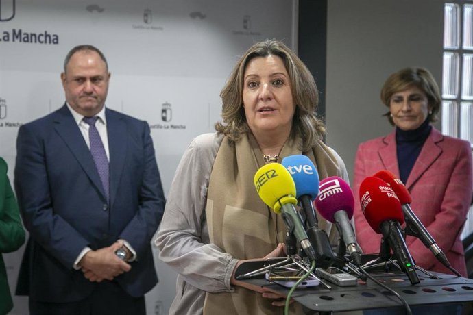 La Consejera De Economía, Empresas Y Empleo, Patricia Franco; Y El Consejero De Agricultura, Ganadería Y Desarrollo Rural, Julián Martínez Lizán; Han Presidido La Reunión Del Observatorio Regional Del Impacto De Los Aranceles (ORIA).