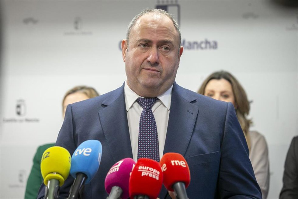 La Consejera De Economía, Empresas Y Empleo, Patricia Franco; Y El Consejero De Agricultura, Ganadería Y Desarrollo Rural, Julián Martínez Lizán; Han Presidido La Reunión Del Observatorio Regional Del Impacto De Los Aranceles (ORIA).