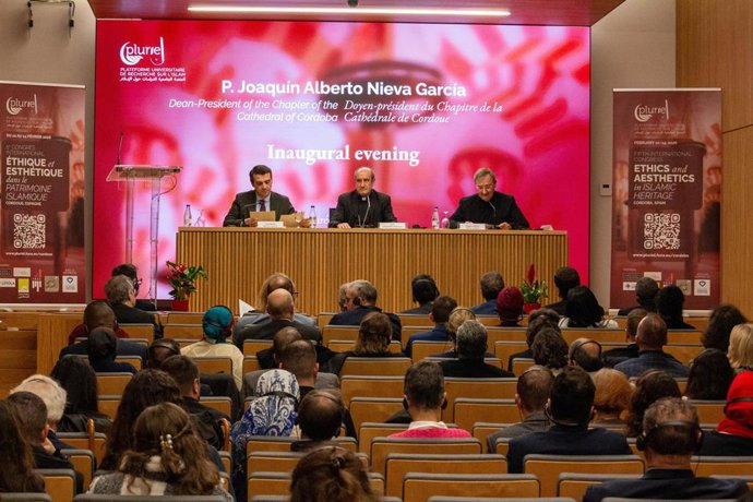 Inauguración del V Congreso Internacional de Pluriel en el Palacio Episcopal de Córdoba.