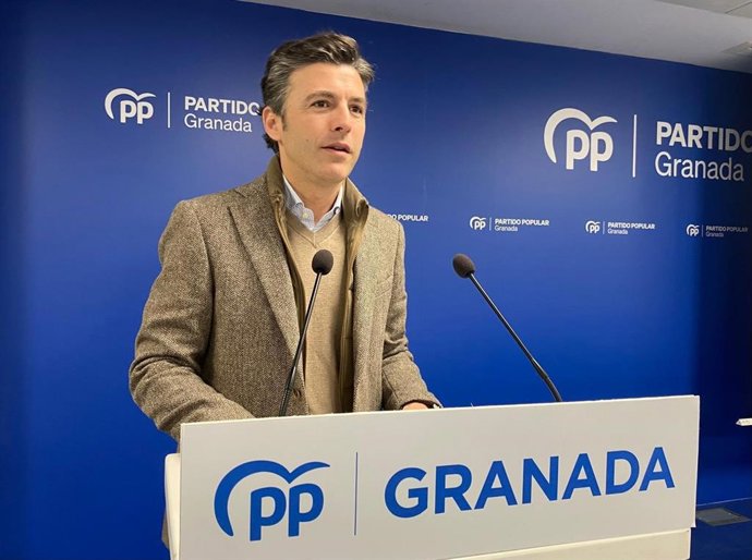 El secretario general del PP de Granada, Jorge Saavedra.