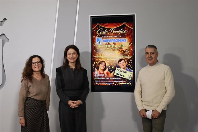 Presentación en el Ayuntamiento de Huelva de la gala por el 62 aniversario de Aspapronias.