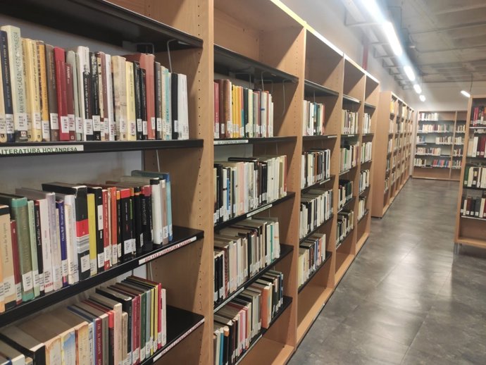 Archivo - Biblioteca Ramón Pérez de Ayala, en Oviedo