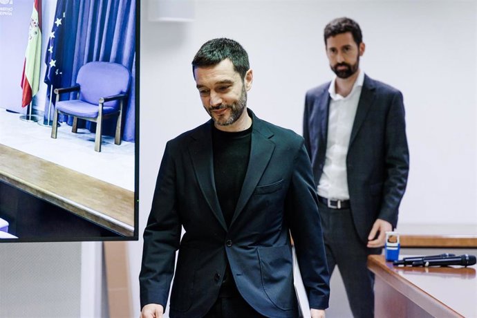 El ministro de Derechos Sociales, Consumo y Agenda 2030, Pablo Bustinduy, ofrece una rueda de prensa, en el Ministerio de Derechos Sociales, Consumo y Agenda 2030, a 16 de enero de 2026, en Madrid (España). 