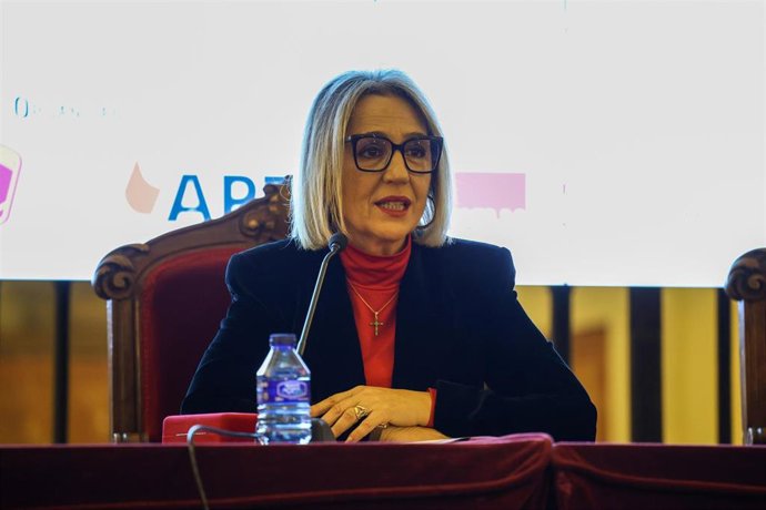 La vicealcaldesa de Toledo, Inés Cañizares, durante su intervención en la inauguración de las jornadas.