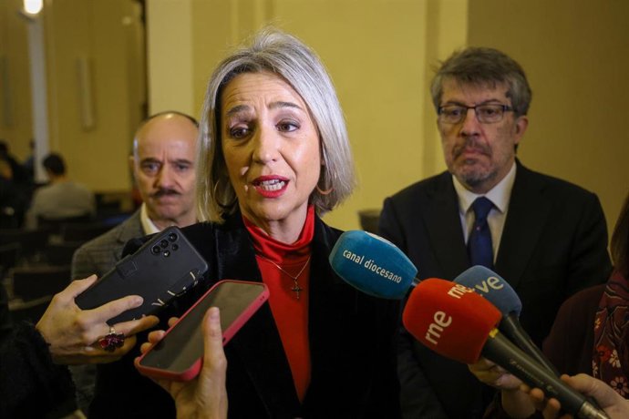 La vicealcaldesa Inés Cañizares durante una atención a medios.