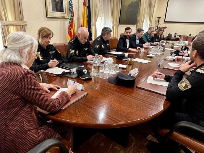 Reunión de coordinación sobre el dispositivo especial de seguridad de Carnaval en Alicante