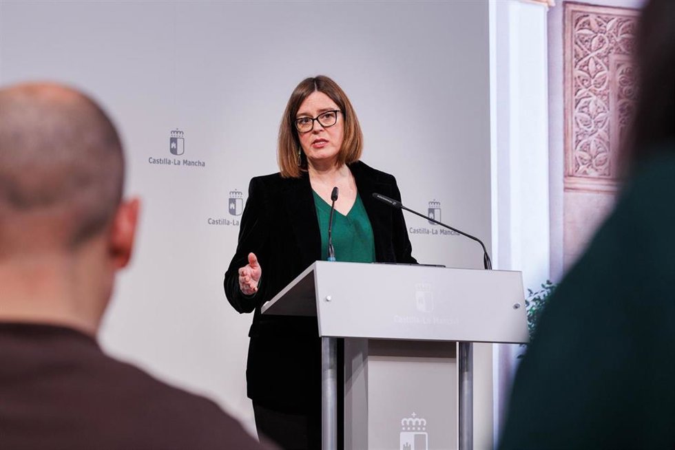 La portavoz del Ejecutivo autonómico, Esther Padilla, en rueda de prensa.