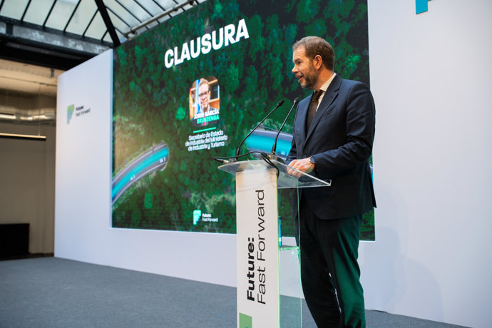 El sector del automóvil pide claridad para mantener la competitividad e impulsar la movilidad eléctrica