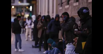 Qué permite y qué no un permiso de residencia: claves legales tras la advertencia de Bruselas sobre la regularización