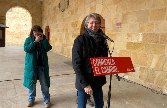 El secretario autonómico del PSOE y candidato a la Presidencia de la Junta, Carlos Martínez, en un acto en Soria