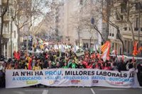 La Urbana cifra en 25.000 los asistentes a la manifestación docente y los sindicatos en 70.000