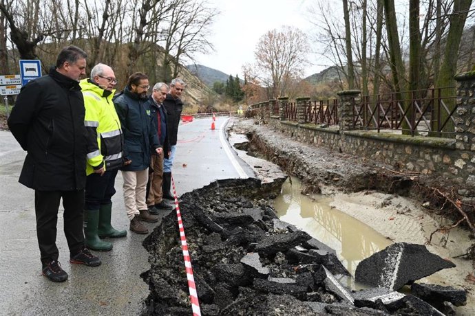Visita de la Junta a los daños provocados por el temporal en Pinos Genil (Granada).
