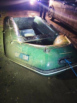 Barca decomisada con la que pescaban los siluros