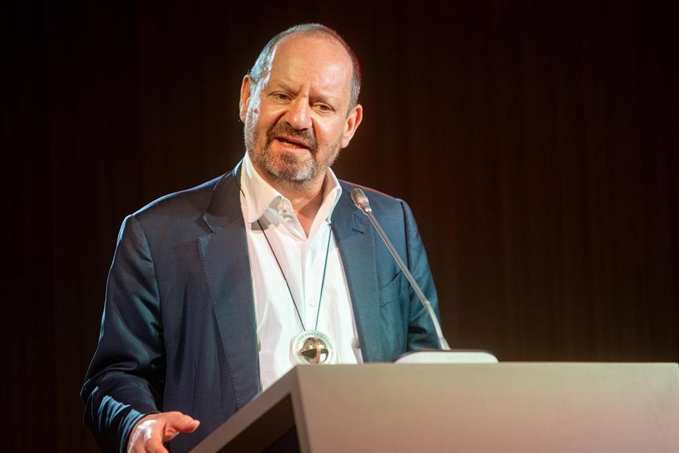 El escritor y jurista Philippe Sands interviene durante su investidura como doctor honoris causa por la UPF, a 11 de febrero de 2026, en Barcelona