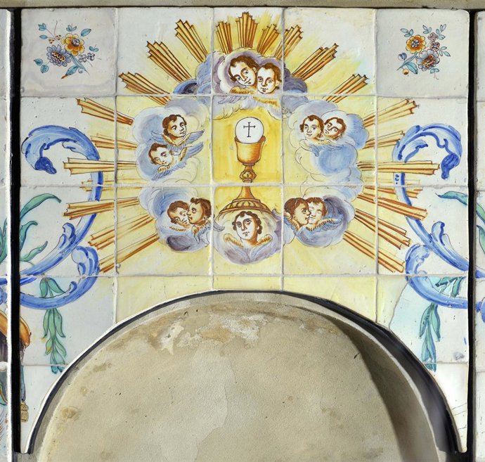 Archivo - Arxiu - València restaura el major panell ceràmic de la Casa Museu Benlliure