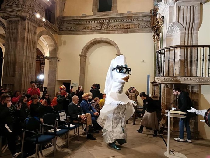 'Perla Marigna, Obispa Sardinera De Groenlandia', Sardina Emblema Del Antroxu Gijonés.