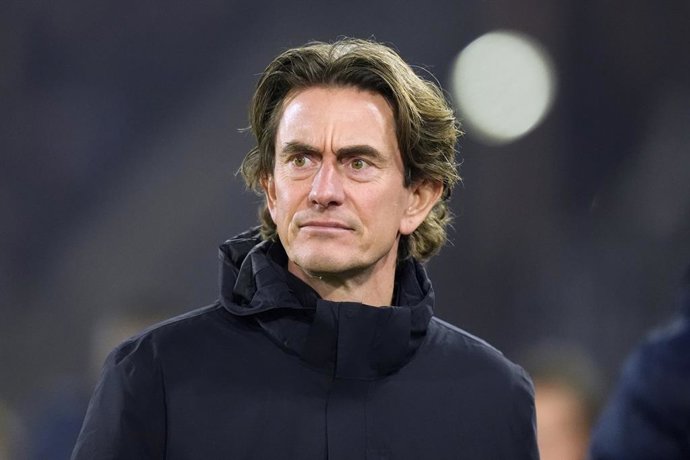 Archivo - 28 December 2025, United Kingdom, London: Tottenham Hotspur manager Thomas Frank walks on the pitch ahead of the English Premier League soccer match between Crystal Palace and Tottenham Hotspur at Selhurst Park. Photo: Jordan Pettitt/PA Wire/dpa