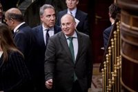 Tellado acusa al PSOE de excarcelar "bestias" como 'Txeroki' por el apoyo de Bildu y Bolaños le dice que "siembran odio"