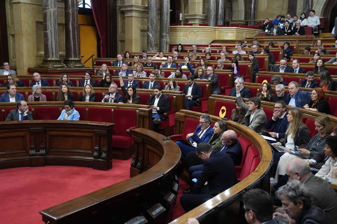 Hemicicle durant una sessió del ple al Parlament