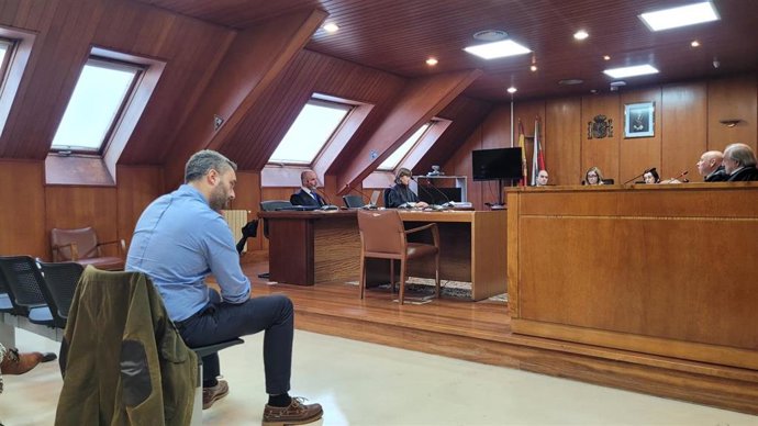 Archivo - El alcalde de Ribamontán al Monte, Joaquín Arco, durante el juicio contra él por un presunto delito continuado de prevaricación