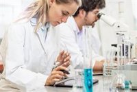 AseBio destaca que la biotecnología cuenta con más del 50% de mujeres en su plantilla