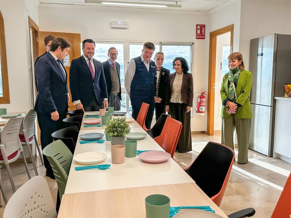 Elche inaugura el nuevo Centro de Acogida de Emergencia Familiar gestionado por la Fundación Conciénciate