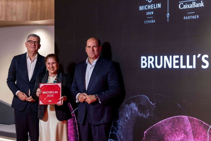 Acto de entrega de la quinta placa de restaurante recomendado por la 'Guía Michelín' para Brunelli's, del grupo Loro Parque