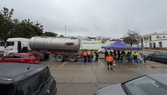 Punto de abastecimiento de agua potable en Paterna.
