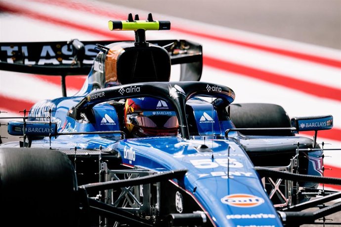 El piloto español de Fórmula 1 Carlos Sainz (Williams) durante los test de pretemporada en Baréin