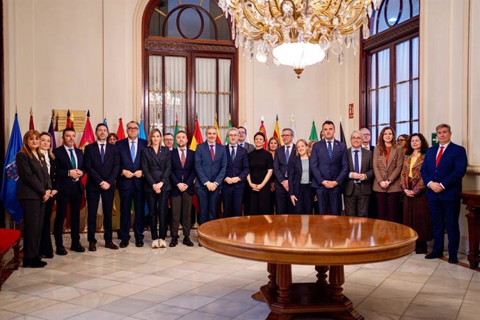 El secretario de Estado de Política Territorial, Arcadi España, ha presidido este miércoles el Pleno de la Conferencia para Asuntos Relacionados con la Unión Europea (CARUE).