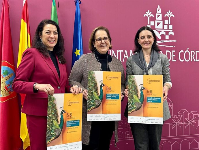 Virginia Navarro, Blanca Torrent y Marta Siles presentan la quinta edición del Encuentro Profesional en el Sur.