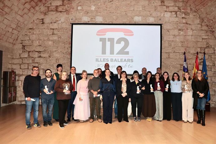 La presidenta del Govern, Marga Prohens, en el acto de conmemoración de los 30 años del 112 Baleares.