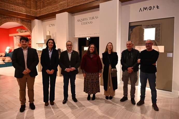 Inauguración de la muestra 'Arquitecturas eternas'.