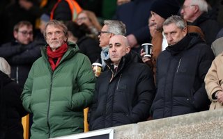 Archivo - Sir Jim Ratcliffe, Omar Berrada y Jason Wilcox, Manchester United