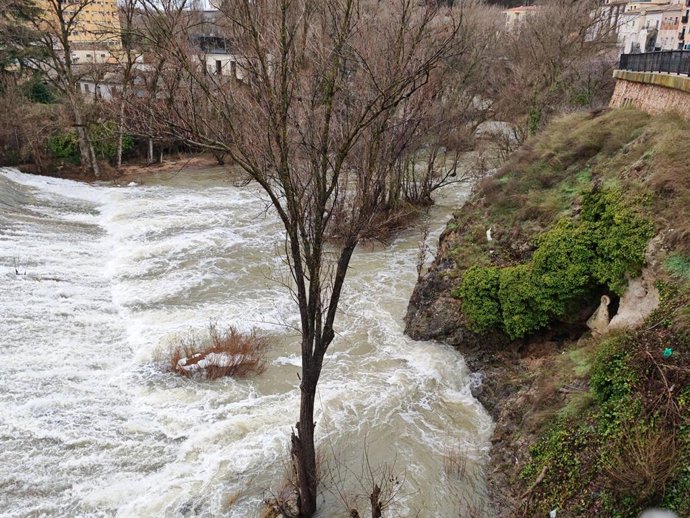Crecida del río Júcar en Cuenca a consecuencia del episodio de lluviar registrado a causa del temporal Leonardo.