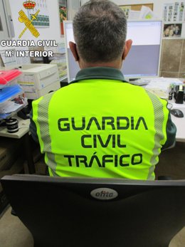 Archivo - Agente de la Guardia Civil de Valencia