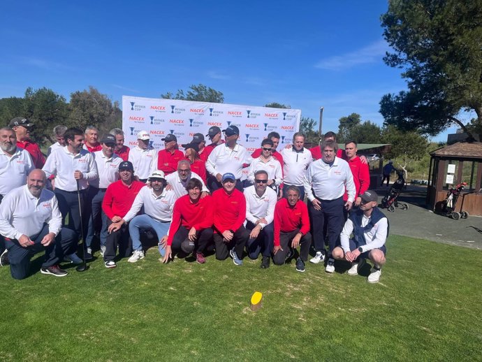 Imagen de los participantes en la primera edición del Nacex Ryder Barcelona-Madrid en 2025.