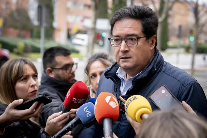 Óscar López