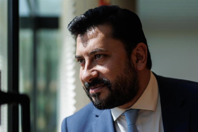 Archivo - El nuevo portavoz del Partido Popular en la Asamblea de Madrid, Carlos Díaz-Pache, posa tras una entrevista para Europa Press, en la Asamblea de Madrid, a 16 de junio de 2023, en Madrid (España). Díaz-Pache fue diputado de la Asamblea de Madrid 