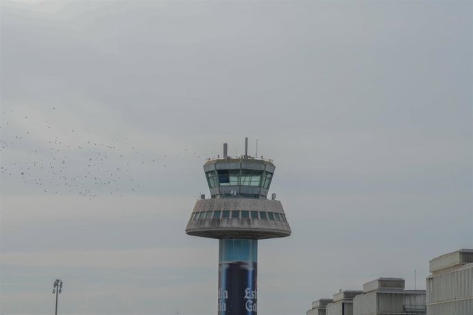 Archivo - Antigua torre de control de la T1 del Aeropuerto de Barcelona.